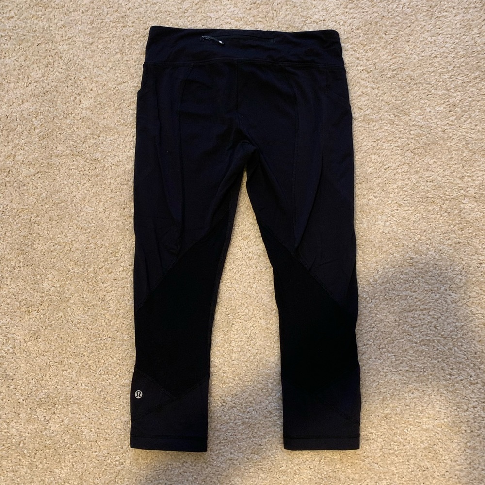 Lululemon mid rise cropped leggings